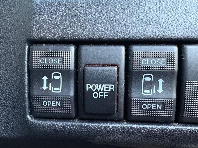 プレマシー ２０Ｃ－スカイアクティブ　／両側電動スライド／禁煙／ナビＴＶ／Ｂｌｕｅｔｏｏｔｈ／バックカメラ／ＨＩＤ／ＥＴＣ／スマートキー／ＤＶＤ再生／イモビライザー（19枚目）