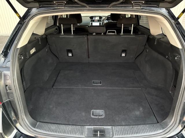 【自動車保険代理店】経験と知識豊富なスタッフが自動車保険の保証内容をご提案します。