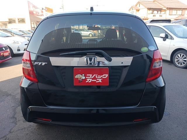 フィット G・10thアニバーサリー /禁煙/バックカメラ/ETC/スマートキー/イモビライザー8電動格納ミラー/ウインカーミラー/プライバシーガラス/ダブルエアバック(13枚目)