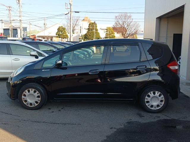 フィット G・10thアニバーサリー /禁煙/バックカメラ/ETC/スマートキー/イモビライザー8電動格納ミラー/ウインカーミラー/プライバシーガラス/ダブルエアバック(22枚目)