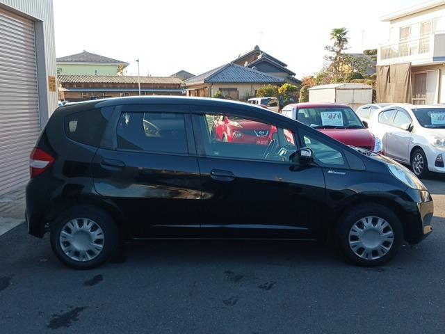 フィット G・10thアニバーサリー /禁煙/バックカメラ/ETC/スマートキー/イモビライザー8電動格納ミラー/ウインカーミラー/プライバシーガラス/ダブルエアバック(26枚目)