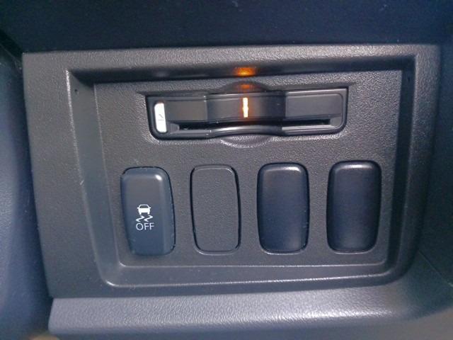 デリカD:5 シャモニー 4WD/両側電動スライド/ナビTV/フリップモニタ/バックカメラ/HID/ETC/前席シートヒータ/前席電動シート/クルーズコントロール/(15枚目)