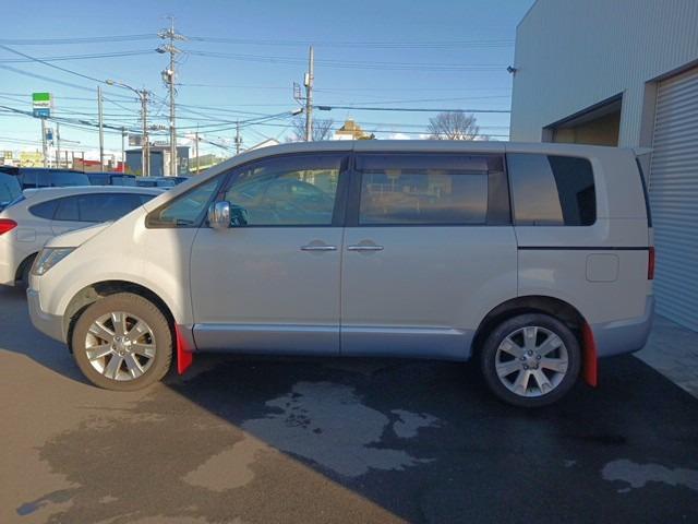 デリカD:5 シャモニー 4WD/両側電動スライド/ナビTV/フリップモニタ/バックカメラ/HID/ETC/前席シートヒータ/前席電動シート/クルーズコントロール/(22枚目)