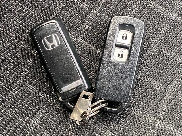 Ｎ－ＷＧＮカスタム Ｇ　ナビ　地デジＴＶ　Ｂｌｕｅｔｏｏｔｈ　バックカメラ　ＥＴＣ　スマートキー　プッシュスタート　オートライト　電動格納ミラー　ベンチシート　純正アルミホイール　ＨＩＤライト　フロントフォグランプ（6枚目）