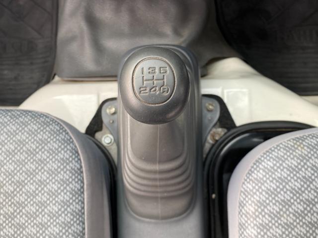 ハイゼットトラック エアコン・パワステ スペシャル 5MT スペアキー メンテナンスノート 車載工具 エアコン パワーステアリング ヘッドライトレベライザー 左サイド死角ミラー ハロゲンヘッドライト(3枚目)