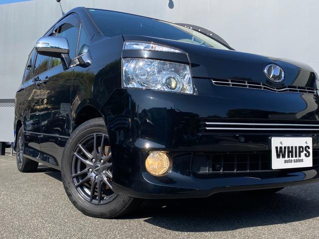 ヴォクシー ＺＳ　煌ＩＩ　ＡＬＰＩＮＥナビ・後部モニター　フルセグ　バックカメラ　ＥＴＣ　スマートキー　プッシュスタート　社外アルミホイール　フロントフォグ　両電動スライド　ウォークスルー　ＭＴモード付　ラジオ／ＣＤ／ＤＶＤ（9枚目）