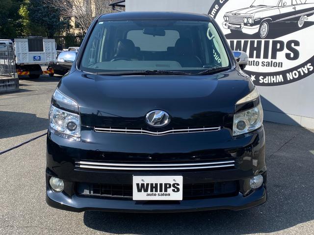 ヴォクシー ＺＳ　煌ＩＩ　ＡＬＰＩＮＥナビ・後部モニター　フルセグ　バックカメラ　ＥＴＣ　スマートキー　プッシュスタート　社外アルミホイール　フロントフォグ　両電動スライド　ウォークスルー　ＭＴモード付　ラジオ／ＣＤ／ＤＶＤ（15枚目）