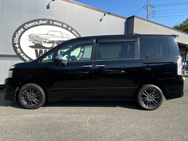 ヴォクシー ＺＳ　煌ＩＩ　ＡＬＰＩＮＥナビ・後部モニター　フルセグ　バックカメラ　ＥＴＣ　スマートキー　プッシュスタート　社外アルミホイール　フロントフォグ　両電動スライド　ウォークスルー　ＭＴモード付　ラジオ／ＣＤ／ＤＶＤ（21枚目）