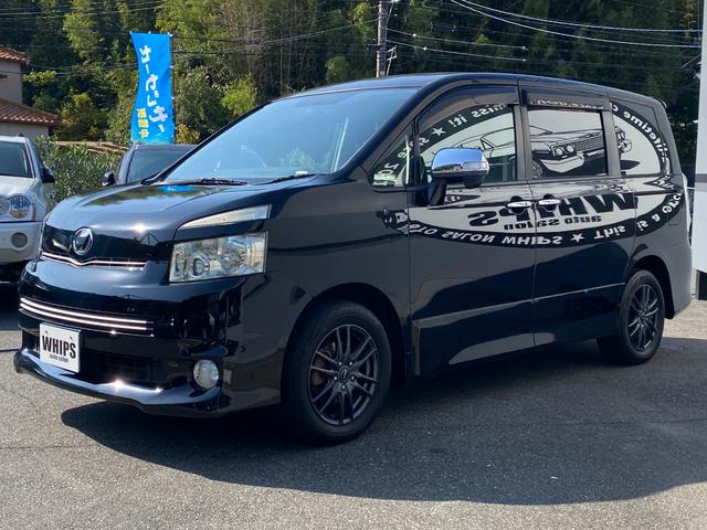 ヴォクシー ＺＳ　煌ＩＩ　ＡＬＰＩＮＥナビ・後部モニター　フルセグ　バックカメラ　ＥＴＣ　スマートキー　プッシュスタート　社外アルミホイール　フロントフォグ　両電動スライド　ウォークスルー　ＭＴモード付　ラジオ／ＣＤ／ＤＶＤ（22枚目）