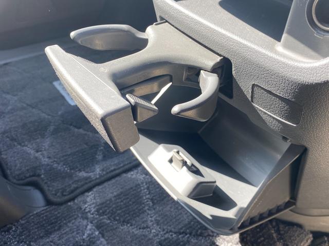 ヴォクシー ＺＳ　煌ＩＩ　ＡＬＰＩＮＥナビ・後部モニター　フルセグ　バックカメラ　ＥＴＣ　スマートキー　プッシュスタート　社外アルミホイール　フロントフォグ　両電動スライド　ウォークスルー　ＭＴモード付　ラジオ／ＣＤ／ＤＶＤ（34枚目）