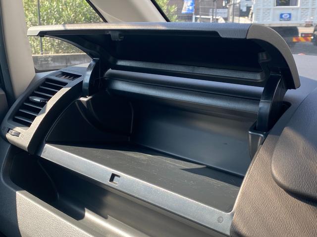 ヴォクシー ＺＳ　煌ＩＩ　ＡＬＰＩＮＥナビ・後部モニター　フルセグ　バックカメラ　ＥＴＣ　スマートキー　プッシュスタート　社外アルミホイール　フロントフォグ　両電動スライド　ウォークスルー　ＭＴモード付　ラジオ／ＣＤ／ＤＶＤ（35枚目）