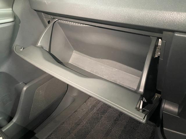 ヴォクシー ＺＳ　煌ＩＩ　ＡＬＰＩＮＥナビ・後部モニター　フルセグ　バックカメラ　ＥＴＣ　スマートキー　プッシュスタート　社外アルミホイール　フロントフォグ　両電動スライド　ウォークスルー　ＭＴモード付　ラジオ／ＣＤ／ＤＶＤ（36枚目）