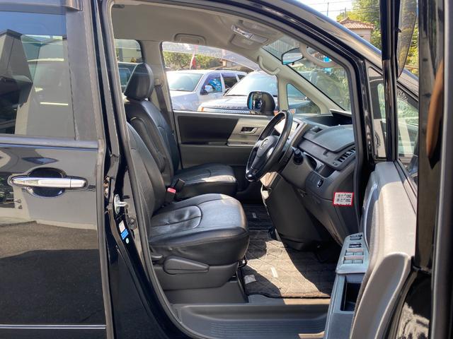 ヴォクシー ＺＳ　煌ＩＩ　ＡＬＰＩＮＥナビ・後部モニター　フルセグ　バックカメラ　ＥＴＣ　スマートキー　プッシュスタート　社外アルミホイール　フロントフォグ　両電動スライド　ウォークスルー　ＭＴモード付　ラジオ／ＣＤ／ＤＶＤ（38枚目）