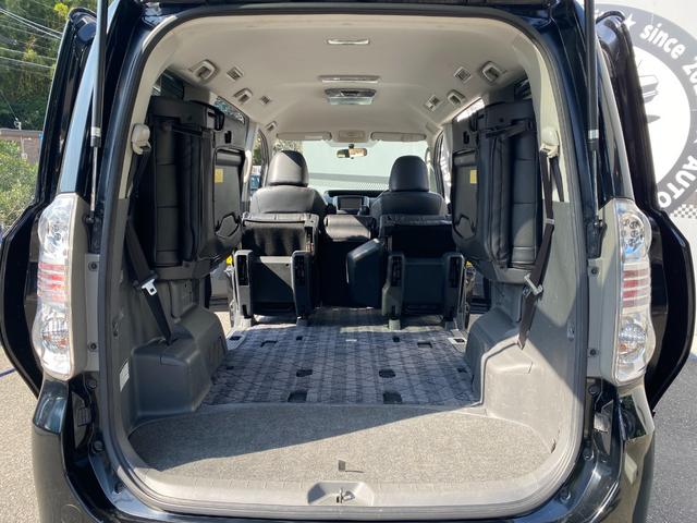 ヴォクシー ＺＳ　煌ＩＩ　ＡＬＰＩＮＥナビ・後部モニター　フルセグ　バックカメラ　ＥＴＣ　スマートキー　プッシュスタート　社外アルミホイール　フロントフォグ　両電動スライド　ウォークスルー　ＭＴモード付　ラジオ／ＣＤ／ＤＶＤ（54枚目）