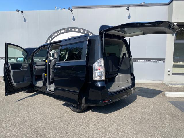 ヴォクシー ＺＳ　煌ＩＩ　ＡＬＰＩＮＥナビ・後部モニター　フルセグ　バックカメラ　ＥＴＣ　スマートキー　プッシュスタート　社外アルミホイール　フロントフォグ　両電動スライド　ウォークスルー　ＭＴモード付　ラジオ／ＣＤ／ＤＶＤ（65枚目）