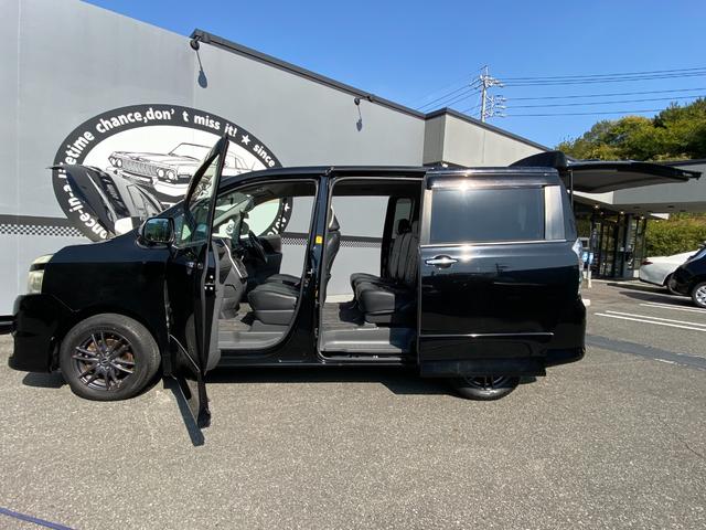 ヴォクシー ＺＳ　煌ＩＩ　ＡＬＰＩＮＥナビ・後部モニター　フルセグ　バックカメラ　ＥＴＣ　スマートキー　プッシュスタート　社外アルミホイール　フロントフォグ　両電動スライド　ウォークスルー　ＭＴモード付　ラジオ／ＣＤ／ＤＶＤ（66枚目）