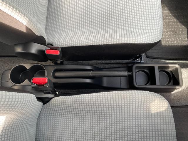 アルト F キーレス ラジオ/CD/AUX再生 盗難防止装置 MTモード付き ABS 横滑り防止装置 運転席・助手席エアバッグ 前席パワーウィンドウ ヘッドライトレベライザー(25枚目)