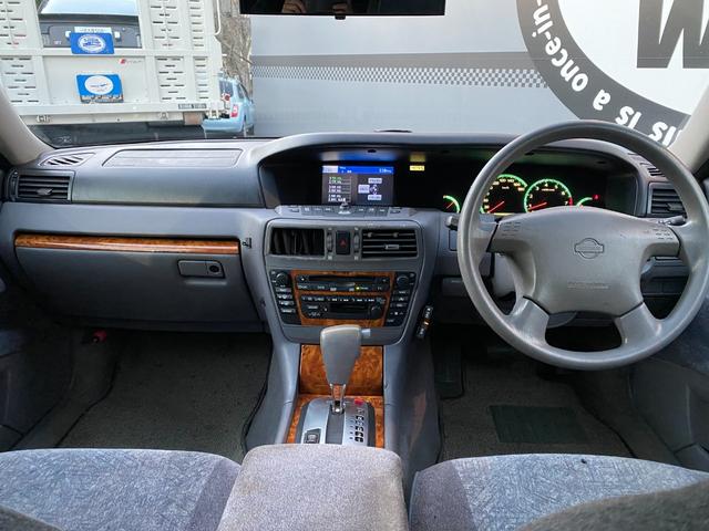 オートサロンウィップスです！軽自動車から輸入車までお値打ちな車を幅広く取り揃えております！