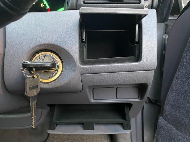 エアロパーツ、社外のライトやテールランプ、車高調取り付け、外装塗替え、社外マフラー交換等々お任せください！