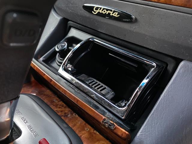 オートサロンウィップスです！軽自動車から輸入車までお値打ちな車を幅広く取り揃えております！