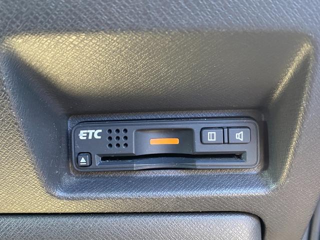 ステップワゴン Ｇ　Ｅセレクション　９インチ純正ナビ　ＢＴ　バックカメラ　後部モニター　ＥＴＣ　クルコン　盗難防止装置　スマートキー　社外アルミホイール　電動格納ミラー　両側スライド片側電動ドア　三列シート　フルフラットシート（4枚目）