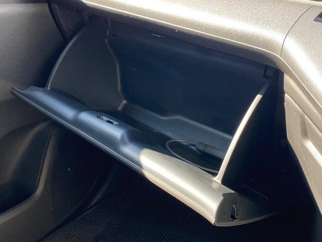 ステップワゴン Ｇ　Ｅセレクション　９インチ純正ナビ　ＢＴ　バックカメラ　後部モニター　ＥＴＣ　クルコン　盗難防止装置　スマートキー　社外アルミホイール　電動格納ミラー　両側スライド片側電動ドア　三列シート　フルフラットシート（32枚目）