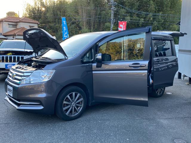 ステップワゴン Ｇ　Ｅセレクション　９インチ純正ナビ　ＢＴ　バックカメラ　後部モニター　ＥＴＣ　クルコン　盗難防止装置　スマートキー　社外アルミホイール　電動格納ミラー　両側スライド片側電動ドア　三列シート　フルフラットシート（66枚目）