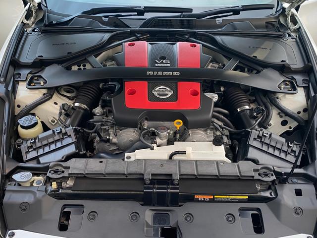 フェアレディZ 40thアニバーサリー ワンオーナー 特別仕様車 Verニスモ仕様 赤半皮電動シート 純オプAW ニスモマフラー 定期点検記録 無事故 スマートキーPスタート スペアキー ETC バックカメラ ナビ 地デジ BT リアフォグ(2枚目)