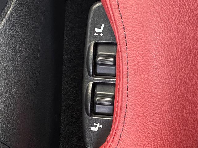 フェアレディZ 40thアニバーサリー ワンオーナー 特別仕様車 Verニスモ仕様 赤半皮電動シート 純オプAW ニスモマフラー 定期点検記録 無事故 スマートキーPスタート スペアキー ETC バックカメラ ナビ 地デジ BT リアフォグ(34枚目)