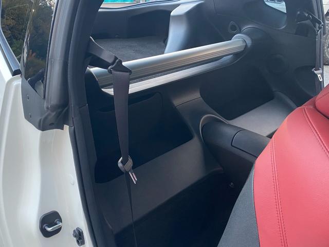 フェアレディZ 40thアニバーサリー ワンオーナー 特別仕様車 Verニスモ仕様 赤半皮電動シート 純オプAW ニスモマフラー 定期点検記録 無事故 スマートキーPスタート スペアキー ETC バックカメラ ナビ 地デジ BT リアフォグ(49枚目)