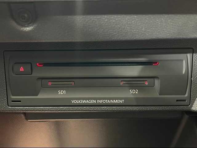 ＴＤＩ　スタイルデザインパッケージ　フルセグテレビ　ナビ　バックモニター　電動リアゲート　フロントフォグ　ブラインドスポットモニター　オートライト　レーダークルーズ　ＥＴＣ２．０　ブレーキホールド　プッシュスタート　Ｂｌｕｅｔｏｏｔｈ(10枚目)