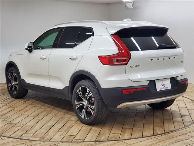 ＸＣ４０ Ｂ４　ＡＷＤ　インスクリプション　禁煙　純正ナビ　全方位カメラ　ホワイトレザー　パワーバックドア　ハーマンカードンスピーカー　フォグランプ　クリアランスソナー　ＬＥＤヘッドライト　パワーバックドア　シートヒーター　ＥＴＣ（15枚目）