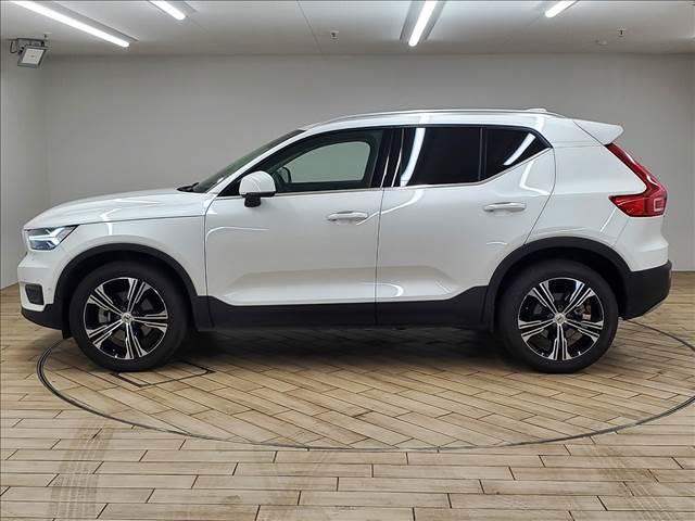 ＸＣ４０ Ｂ４　ＡＷＤ　インスクリプション　禁煙　純正ナビ　全方位カメラ　ホワイトレザー　パワーバックドア　ハーマンカードンスピーカー　フォグランプ　クリアランスソナー　ＬＥＤヘッドライト　パワーバックドア　シートヒーター　ＥＴＣ（17枚目）