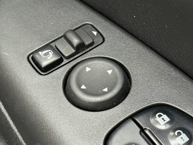 セレナ ｅ－パワー　ハイウェイスターＶ　純正１０型ナビ／全周囲カメラ／両側電動スライドドア／ＬＥＤヘッドライト／シートヒーター／クルーズコントロール／ブラインドスポットモニター／オートライト／オートエアコン／ダブルエアコン／ＥＴＣ（61枚目）