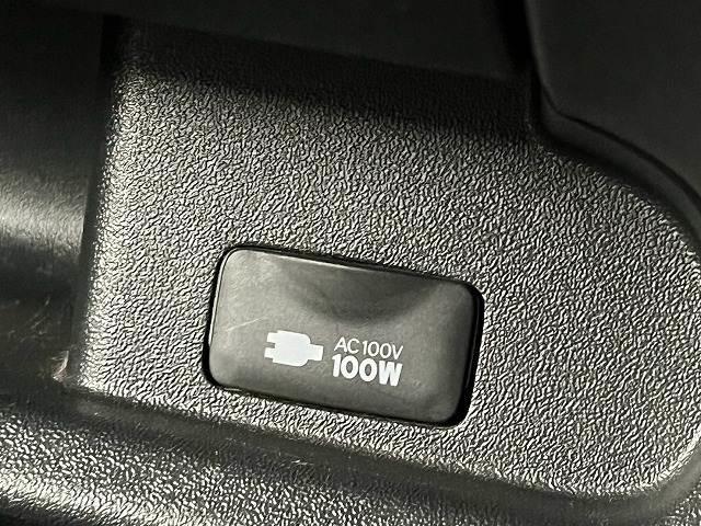 ハイエースバン スーパーＧＬ　ダークプライムＩＩ　新品アルパイン９型ディスプレイオーディオ／衝突軽減ブレーキ／ＡＣ１００Ｖ／助手席エアバック／ＬＥＤヘッド／オートエアコン／オートライト／車線逸脱／バックカメラ／ＥＴＣ／スマートキー＆プッシュスタート（7枚目）