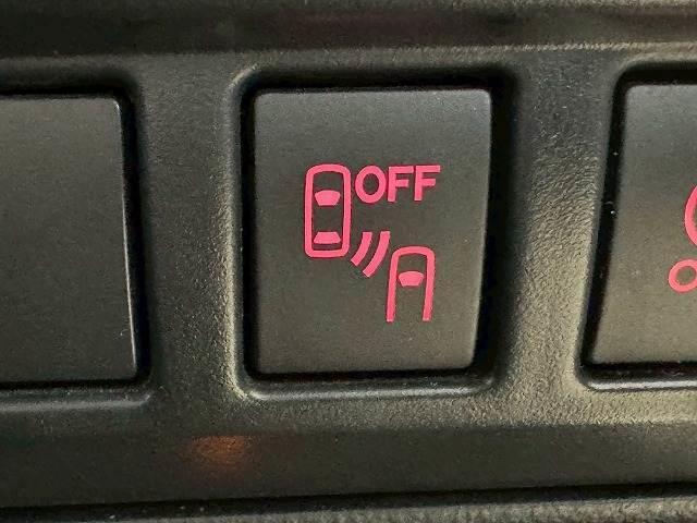フォレスター Ｘ－エディション　８型ナビ／デジタルインナーミラー／ＬＥＤ／ブラインドスポットモニター／ルーフレール／シートヒーター／ステアリングヒーター／レーダークルーズコントロール／パワーバックドア／オートブレーキホールド／ＥＴＣ（12枚目）