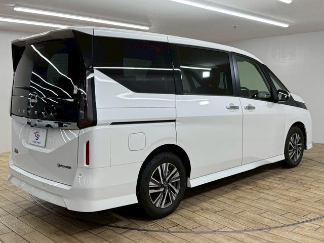 セレナ ｅ－パワー　ハイウェイスターＶ　１２．３型ナビ／全周囲カメラ／プロパイロット／ＬＥＤ／デジタルインナーミラー／シートヒーター／両側電動スライドドア／ブラインドスポットモニター／オートエアコン／オートライト／ＥＴＣ／電動格納ミラー（26枚目）