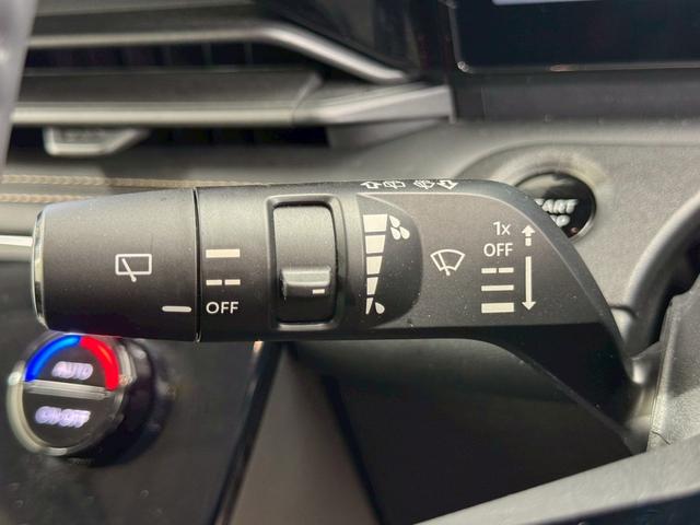 セレナ ｅ－パワー　ハイウェイスターＶ　１２．３型ナビ／全周囲カメラ／プロパイロット／ＬＥＤ／デジタルインナーミラー／シートヒーター／両側電動スライドドア／ブラインドスポットモニター／オートエアコン／オートライト／ＥＴＣ／電動格納ミラー（53枚目）