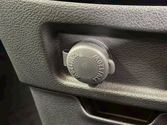 ソリオバンディット ハイブリッドMV 両側電動スライドドア/クルーズコントロール/衝突軽減ブレーキ/ETC/レーンキープアシスト/スマートキー/プッシュスタート/純正ナビ/LEDヘッドライト/オートエアコン/オートライト/フォグライト(31枚目)