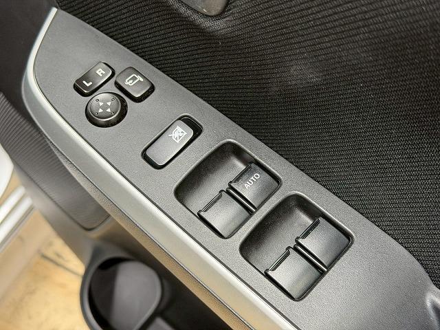 ソリオバンディット ハイブリッドMV 両側電動スライドドア/クルーズコントロール/衝突軽減ブレーキ/ETC/レーンキープアシスト/スマートキー/プッシュスタート/純正ナビ/LEDヘッドライト/オートエアコン/オートライト/フォグライト(46枚目)