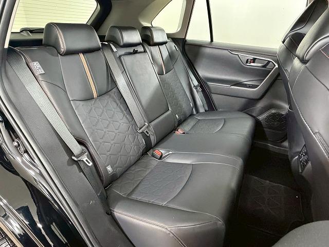 ＲＡＶ４ アドベンチャー　純正９インチナビ／レーダクルーズコントロール／ブラインドスポットモニター／ＥＴＣ／オートマチックハイビーム／バックカメラ／パワーシート／純正１９インチアルミホイール／ＬＥＤヘッドライト／ブラック合皮（32枚目）