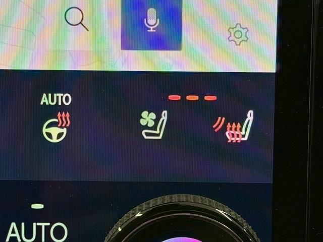 ＲＸ ＲＸ３５０ｈ　バージョンＬ　全周囲カメラ／サンルーフ／ブラインドスポットモニター／純正１４型インチナビ／三眼ＬＥＤヘッドライト／シートヒーター／シートクーラー／ベージュハーフレザーシート／ヘッドアップディスプレイ／電動リヤゲート（11枚目）