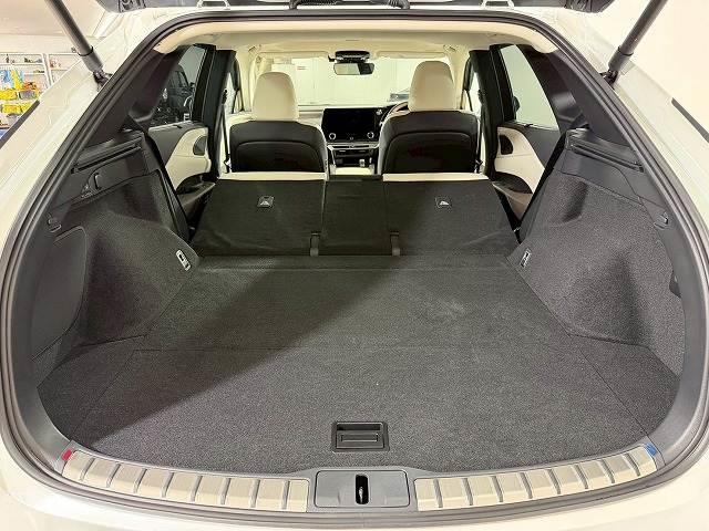 ＲＸ ＲＸ３５０ｈ　バージョンＬ　全周囲カメラ／サンルーフ／ブラインドスポットモニター／純正１４型インチナビ／三眼ＬＥＤヘッドライト／シートヒーター／シートクーラー／ベージュハーフレザーシート／ヘッドアップディスプレイ／電動リヤゲート（13枚目）
