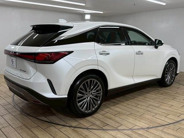 ＲＸ ＲＸ３５０ｈ　バージョンＬ　全周囲カメラ／サンルーフ／ブラインドスポットモニター／純正１４型インチナビ／三眼ＬＥＤヘッドライト／シートヒーター／シートクーラー／ベージュハーフレザーシート／ヘッドアップディスプレイ／電動リヤゲート（17枚目）