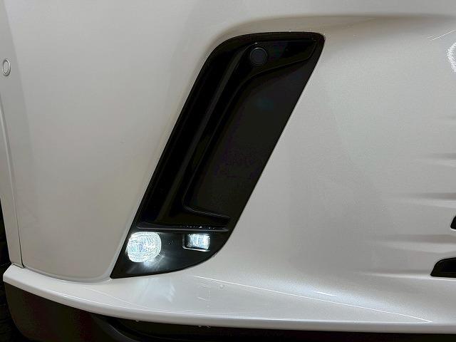 ＲＸ ＲＸ３５０ｈ　バージョンＬ　全周囲カメラ／サンルーフ／ブラインドスポットモニター／純正１４型インチナビ／三眼ＬＥＤヘッドライト／シートヒーター／シートクーラー／ベージュハーフレザーシート／ヘッドアップディスプレイ／電動リヤゲート（24枚目）