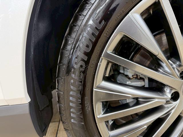 ＲＸ ＲＸ３５０ｈ　バージョンＬ　全周囲カメラ／サンルーフ／ブラインドスポットモニター／純正１４型インチナビ／三眼ＬＥＤヘッドライト／シートヒーター／シートクーラー／ベージュハーフレザーシート／ヘッドアップディスプレイ／電動リヤゲート（25枚目）