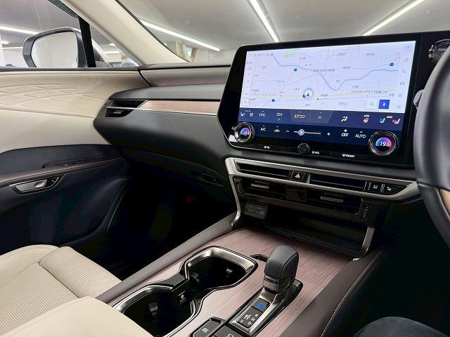 ＲＸ ＲＸ３５０ｈ　バージョンＬ　全周囲カメラ／サンルーフ／ブラインドスポットモニター／純正１４型インチナビ／三眼ＬＥＤヘッドライト／シートヒーター／シートクーラー／ベージュハーフレザーシート／ヘッドアップディスプレイ／電動リヤゲート（56枚目）