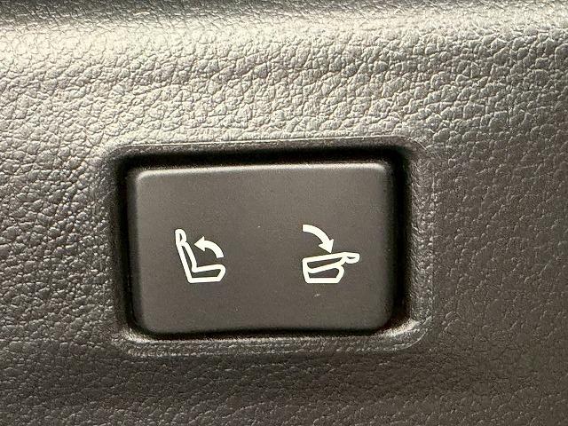 ＲＸ ＲＸ３５０ｈ　バージョンＬ　全周囲カメラ／サンルーフ／ブラインドスポットモニター／純正１４型インチナビ／三眼ＬＥＤヘッドライト／シートヒーター／シートクーラー／ベージュハーフレザーシート／ヘッドアップディスプレイ／電動リヤゲート（71枚目）