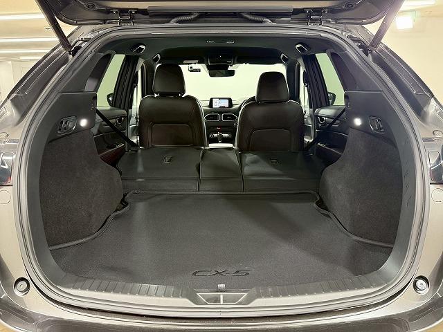CX-5 XD エクスクルーシブモード 全周囲カメラ/BOSEスピーカー/レーダクルーズコントロール/レザーシート/シートヒーター/シートクーラー/ヘッドアップディスプレイ/ブラインドスポットモニタークリアランスソナー/電動リヤゲート(32枚目)