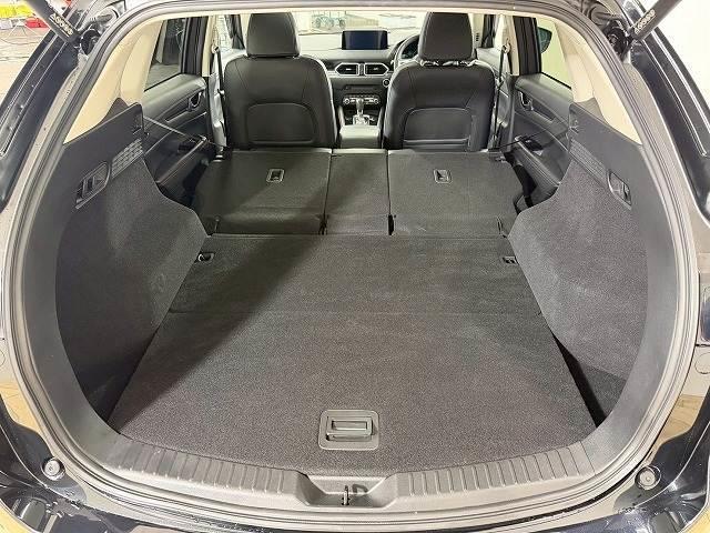 ＣＸ－５ ＸＤ　ブラックトーンエディション　全周囲カメラ／サンルーフ／ＢＯＳＥスピーカー／レーダクルーズコントロール／マツダコネクトナビ／ヘッドアップディスプレイ／シートヒーター／クリアランスソナー／電動リヤゲート／パドルシフト／パワーシート（13枚目）